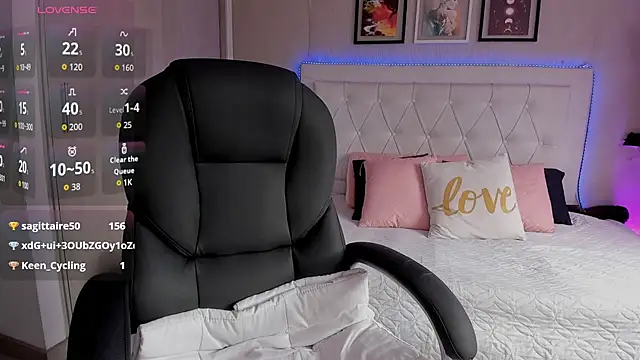 Snapshot of emma__smith1 chatting on January 19, 2026, 4:00 pm emma smith1 online show from January 19, 2026, 4:00 pm