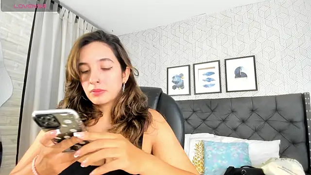 Snapshot of emma__smith1 chatting on February 28, 2025, 11:58 am emma smith1 online show from February 28, 2025, 11:58 am