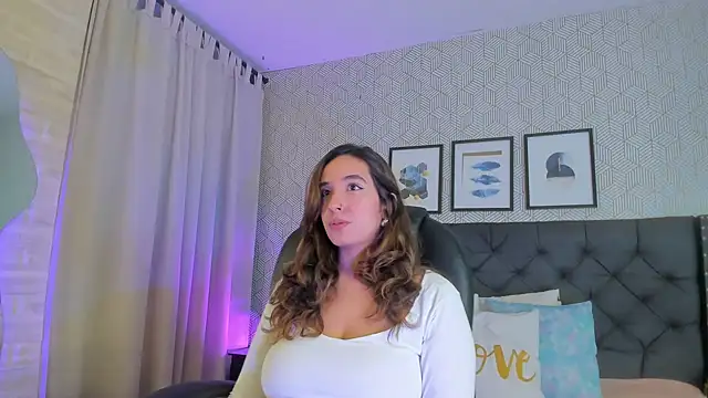 Snapshot of emma__smith1 chatting on March 21, 2025, 11:12 am emma smith1 online show from March 21, 2025, 11:12 am