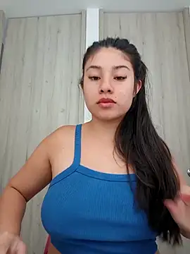 tara20  online show from November 2, 2025, 5:18 pm