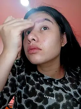 tara20  online show from September 16, 2025, 4:13 am