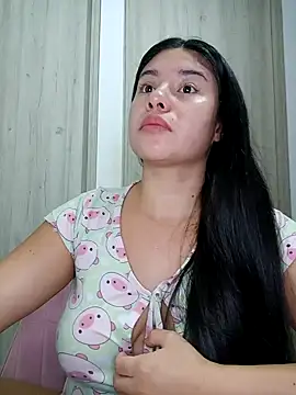 tara20  online show from November 26, 2025, 5:29 am