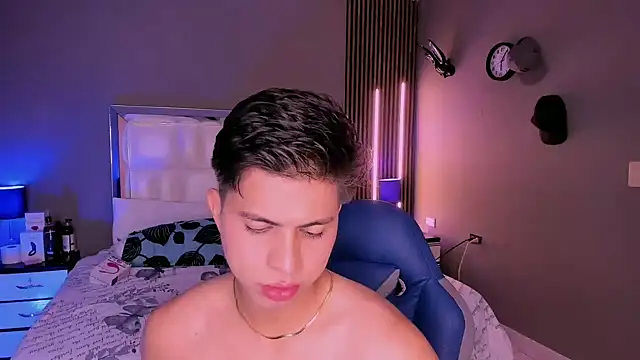 Niicky1  online show from March 21, 2025, 9:45 pm