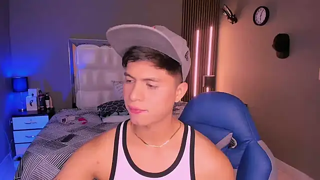 Niicky1  online show from March 11, 2025, 8:53 pm