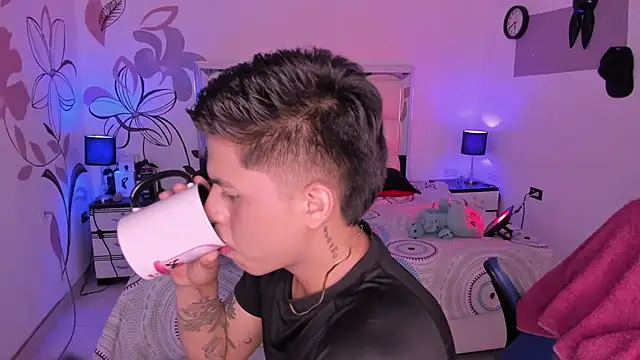 Niicky1  online show from February 10, 2025, 9:15 pm