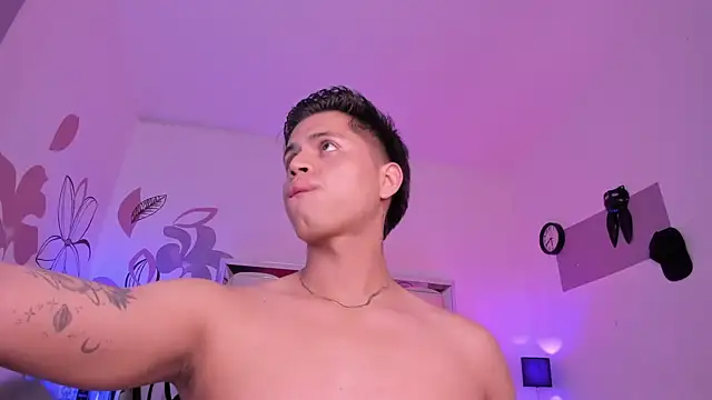 Niicky1  online show from February 14, 2025, 12:51 am