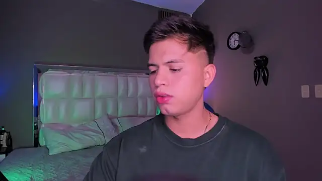 Niicky1  online show from September 13, 2025, 9:15 pm