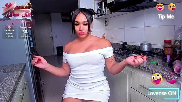 AbrilStivenson  online show from September 8, 2025, 6:51 pm