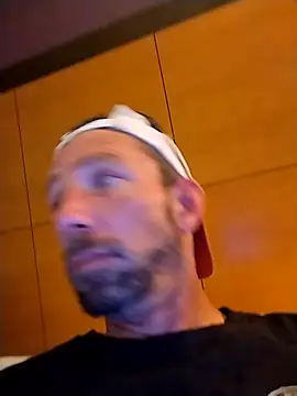 Treemandude online show from November 27, 2025, 7:36 pm