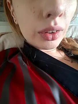 Snapshot of Elza_kom chatting on September 16, 2025, 8:26 am Elza kom online show from September 16, 2025, 8:26 am