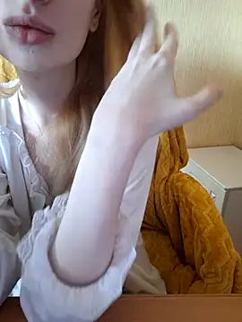 Snapshot of Elza_kom chatting on September 12, 2025, 4:01 am Elza kom online show from September 12, 2025, 4:01 am