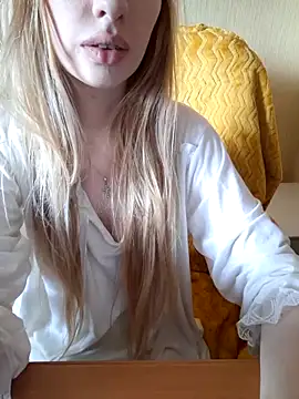 Snapshot of Elza_kom chatting on September 10, 2025, 6:23 am Elza kom online show from September 10, 2025, 6:23 am