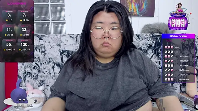 Snapshot of Nadine_asian chatting on October 12, 2025, 6:26 am Nadine asian online show from October 12, 2025, 6:26 am