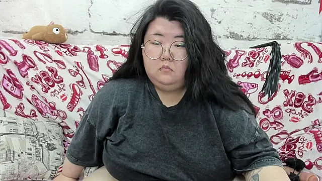 Snapshot of Nadine_asian chatting on July 2, 2026, 3:23 am Nadine asian online show from July 2, 2026, 3:23 am