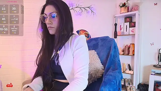 Rapunzeell  online show from September 23, 2025, 1:51 pm