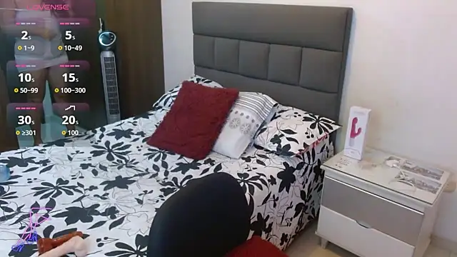 Daniella Fellers online show from October 18, 2025, 11:56 am