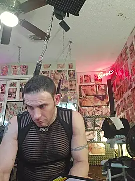 luvs2cumm69 online show from July 18, 2026, 11:35 pm
