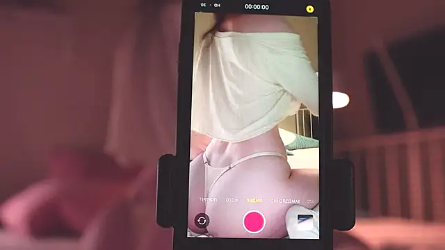 NeonShine online show from October 2, 2025, 5:55 am