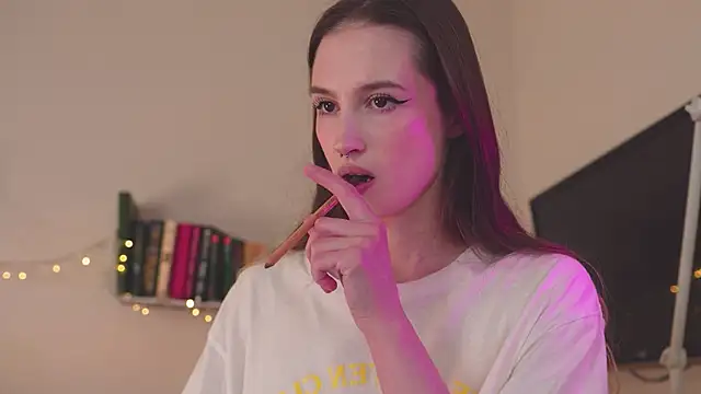 NeonShine online show from March 11, 2025, 4:08 am