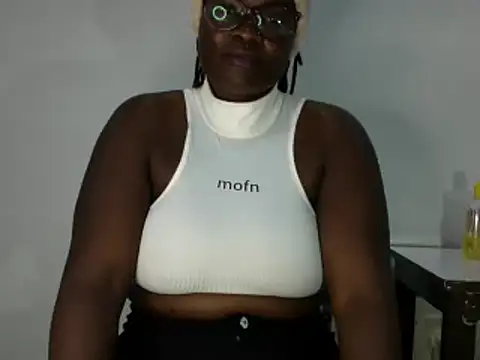 Nevvy Pretty online show from January 30, 2025, 8:31 pm