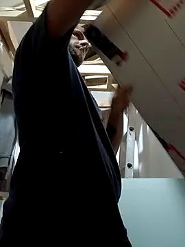 MaverickShamlessxh online show from October 27, 2025, 9:49 pm