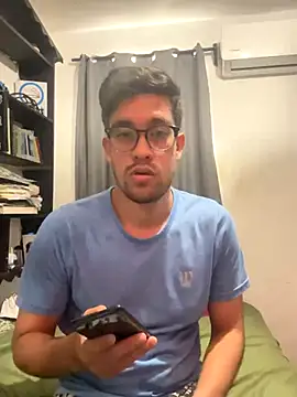 Magicerosxx69 online show from December 2, 2025, 5:58 pm