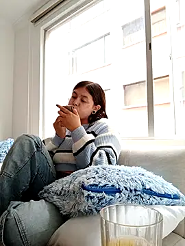 sara winehouse1 online show from October 19, 2025, 8:55 pm