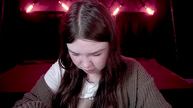 RosieMoons online show from October 9, 2025, 7:36 pm