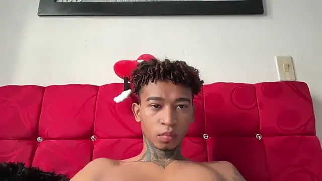 sexy blacks  online show from October 17, 2025, 12:29 pm