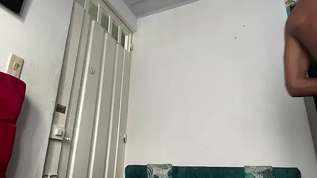 sexy blacks  online show from October 16, 2025, 12:13 pm