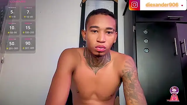 Snapshot of sexy_blacks_ chatting on April 13, 2026, 12:09 pm sexy blacks online show from April 13, 2026, 12:09 pm