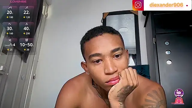 Snapshot of sexy_blacks_ chatting on April 14, 2026, 12:10 pm sexy blacks online show from April 14, 2026, 12:10 pm