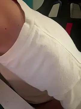 wangjian2324 online show from December 19, 2025, 3:25 pm