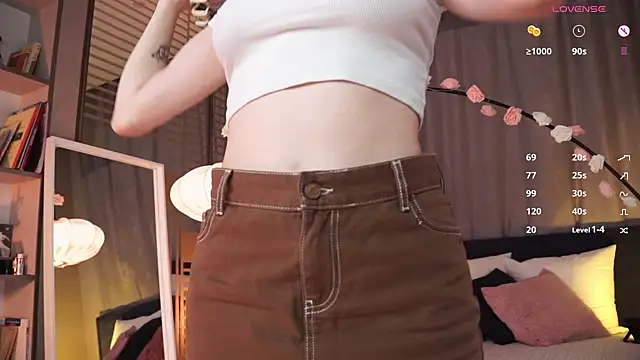 askaudrey  online show from February 25, 2025, 3:09 pm