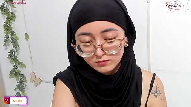 aysel elid online show from June 7, 2026, 9:53 pm