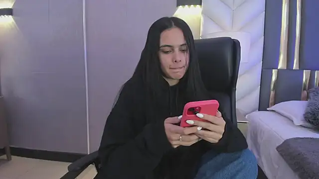 ChloeHarper  online show from February 12, 2026, 11:21 am