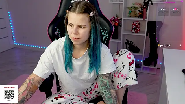 Snapshot of Latex_Kitty chatting on February 16, 2026, 2:59 pm Latex Kitty online show from February 16, 2026, 2:59 pm