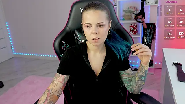 Latex Kitty online show from August 3, 2026, 12:44 pm