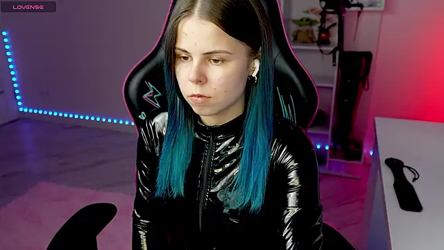 Snapshot of Latex_Kitty chatting on February 6, 2026, 2:57 pm Latex Kitty online show from February 6, 2026, 2:57 pm