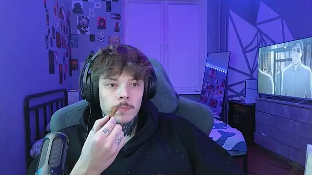 DENIS HERE online show from February 6, 2025, 5:30 pm