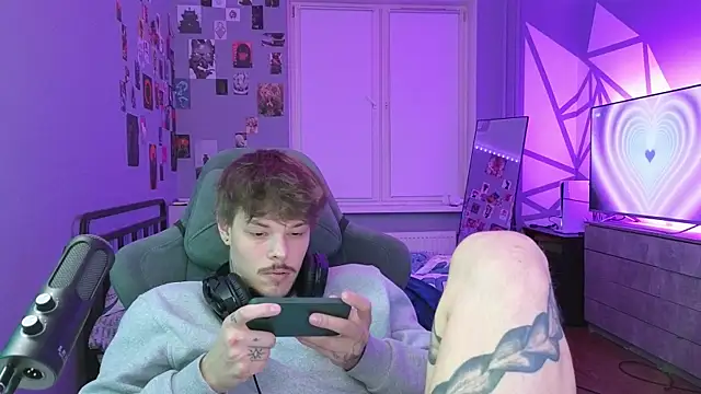 DENIS HERE online show from February 11, 2025, 2:46 am