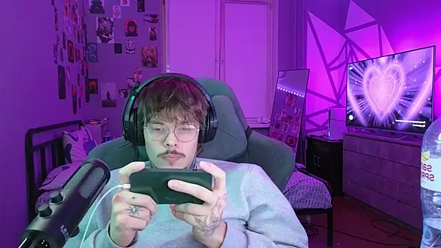 DENIS HERE online show from February 11, 2025, 11:12 pm