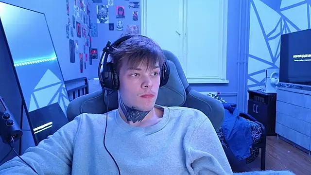 DENIS HERE online show from March 3, 2025, 5:31 pm