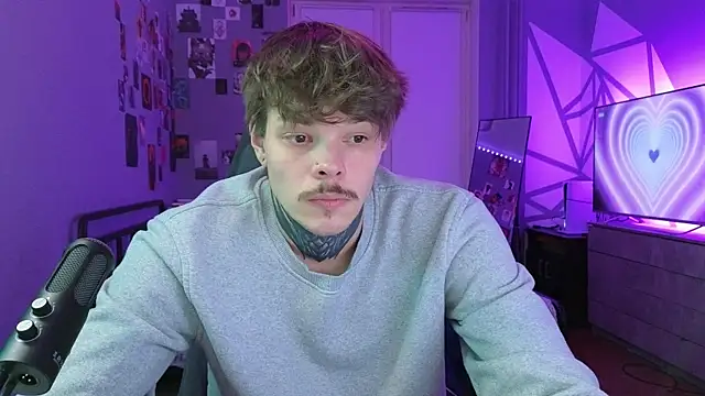 DENIS HERE online show from February 11, 2025, 5:07 pm