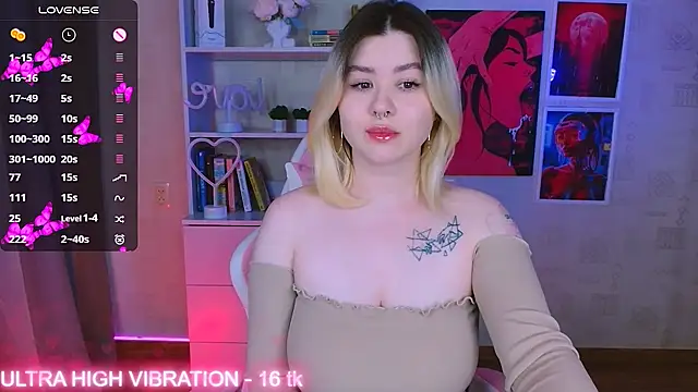 Snapshot of cutie_mili chatting on February 27, 2025, 11:39 am cutie mili online show from February 27, 2025, 11:39 am