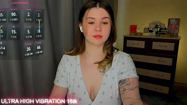 cutie mili online show from May 4, 2026, 8:28 am
