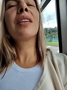 Snapshot of scarlett_moore chatting on February 25, 2026, 12:49 pm scarlett moore online show from February 25, 2026, 12:49 pm