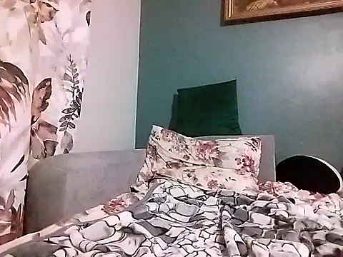 Snapshot of OwlosionyMisiek1991 chatting on October 19, 2025, 4:37 am OwlosionyMisiek1991 online show from October 19, 2025, 4:37 am