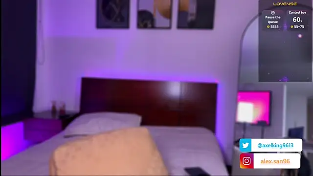 AxelKing1326 online show from November 14, 2025, 10:35 pm