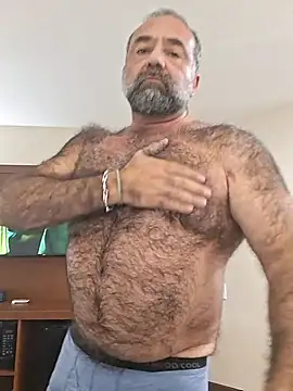 chainjulious online show from October 21, 2025, 9:25 pm